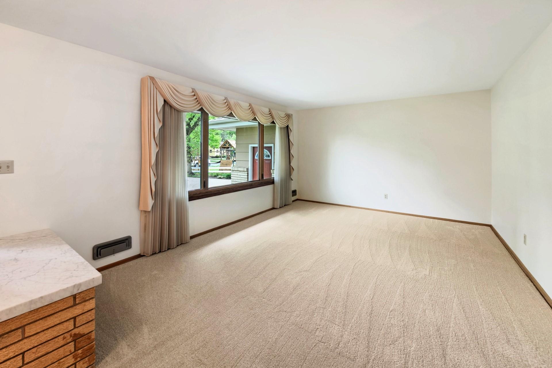 Freshly painted & new carpet.