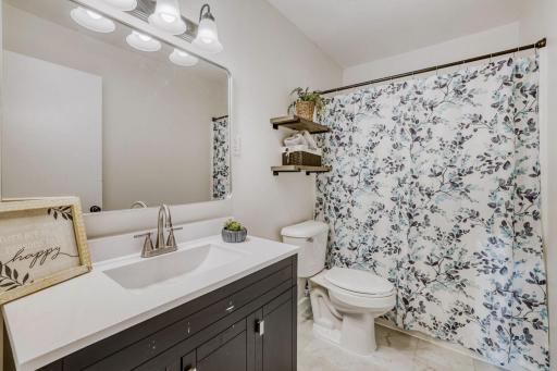 7556 Noble Ave N - Web Quality - 026 - 26 Bathroom.jpg