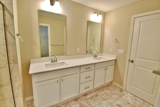 9923 Bluebird Street NW, Coon Rapids, MN 55433