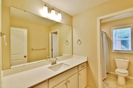 9923 Bluebird Street NW, Coon Rapids, MN 55433