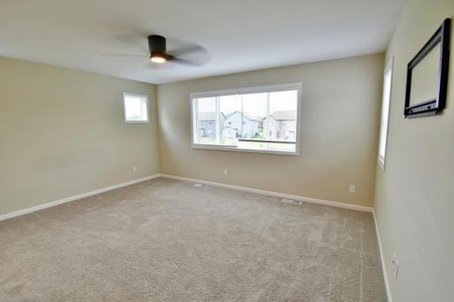 9923 Bluebird Street NW, Coon Rapids, MN 55433