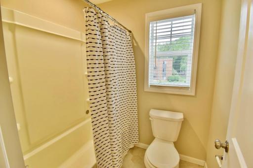 9923 Bluebird Street NW, Coon Rapids, MN 55433