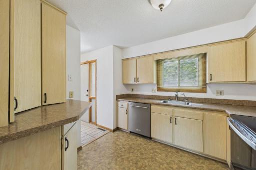 1541 S Bavarian Pass, Minneapolis, MN 55432