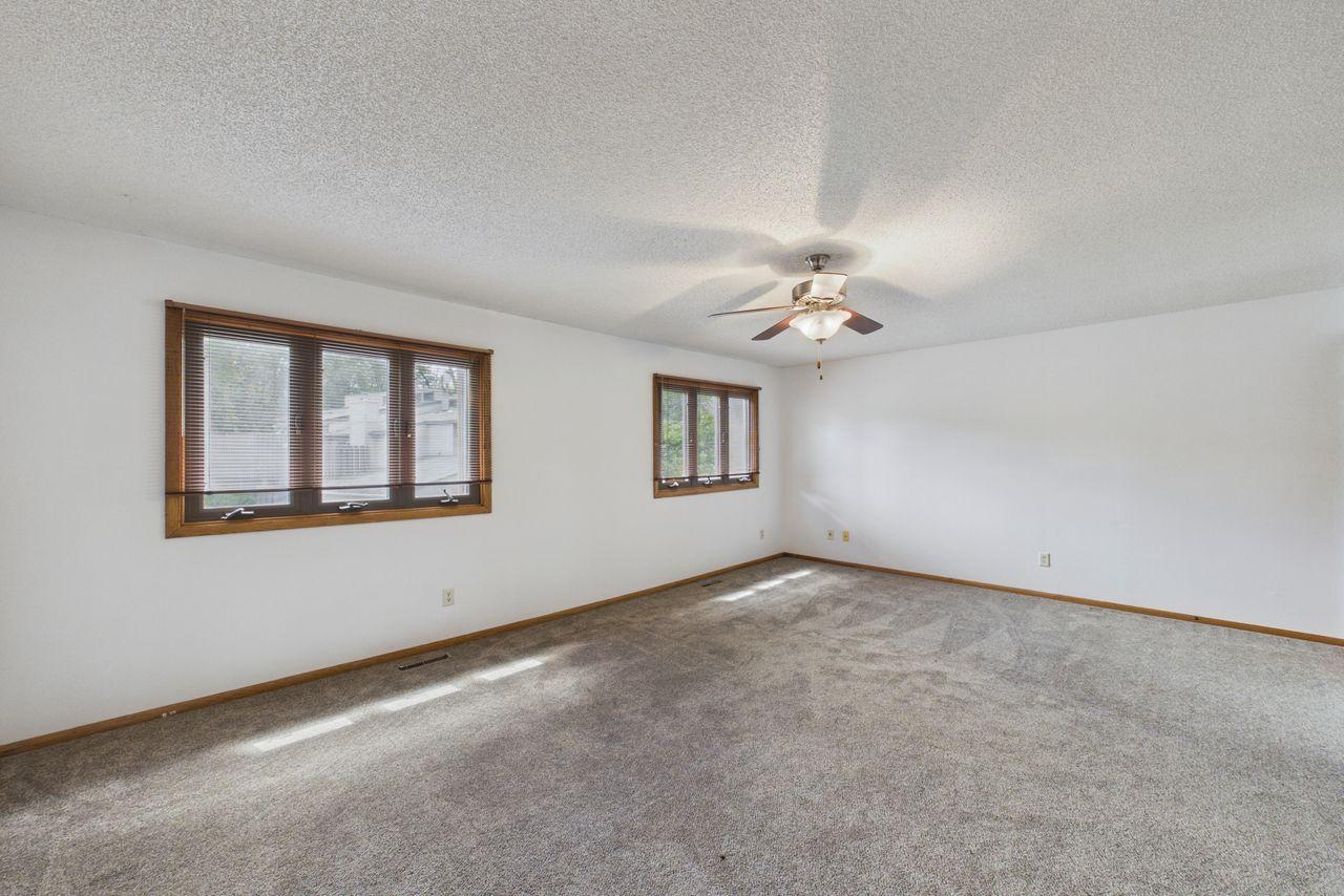 Very large primary bedroom
