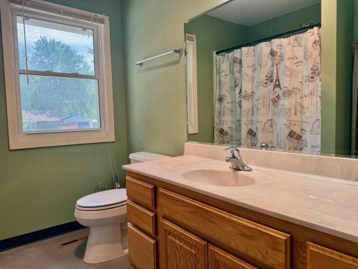 406 Olander Street, Worthington, MN 56187
