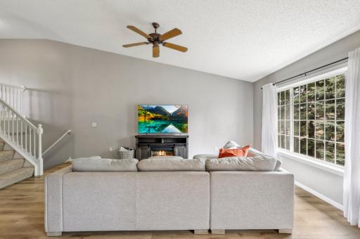 5925 86th Lane N, Brooklyn Park, MN 55443