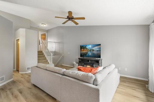 5925 86th Lane N, Brooklyn Park, MN 55443