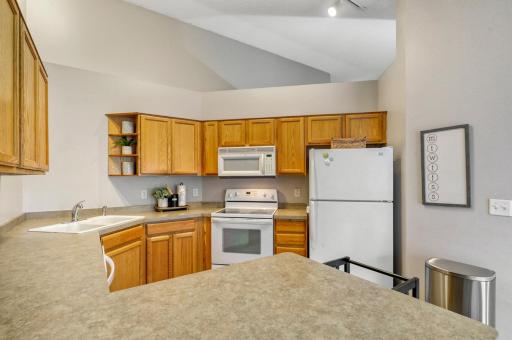 5925 86th Lane N, Brooklyn Park, MN 55443