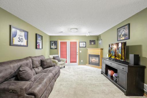 5925 86th Lane N, Brooklyn Park, MN 55443