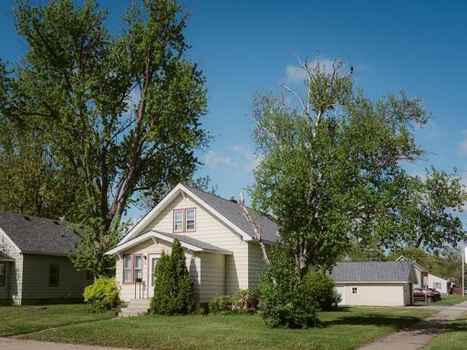 55 10th Avenue N, Waite Park, MN 56387