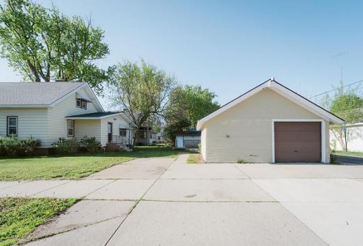 55 10th Avenue N, Waite Park, MN 56387