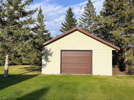 608 Pinetree Drive, Perham, MN 56573