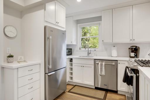 4214 Queen Avenue S, Minneapolis, MN 55410