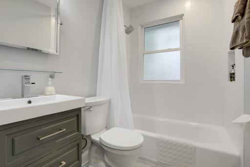 4214 Queen Avenue S, Minneapolis, MN 55410