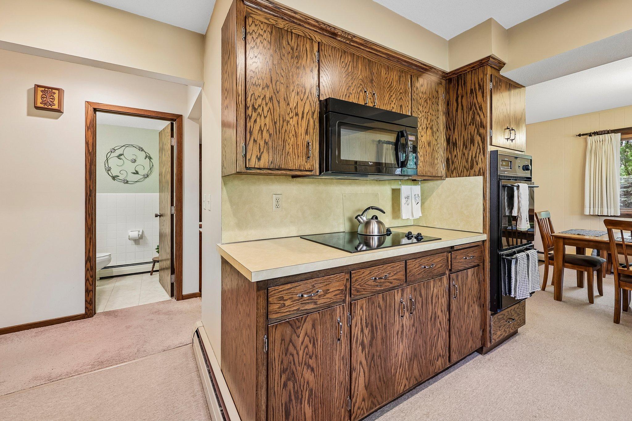 21-web-or-mls-Maple St N-S2105-021.jpg