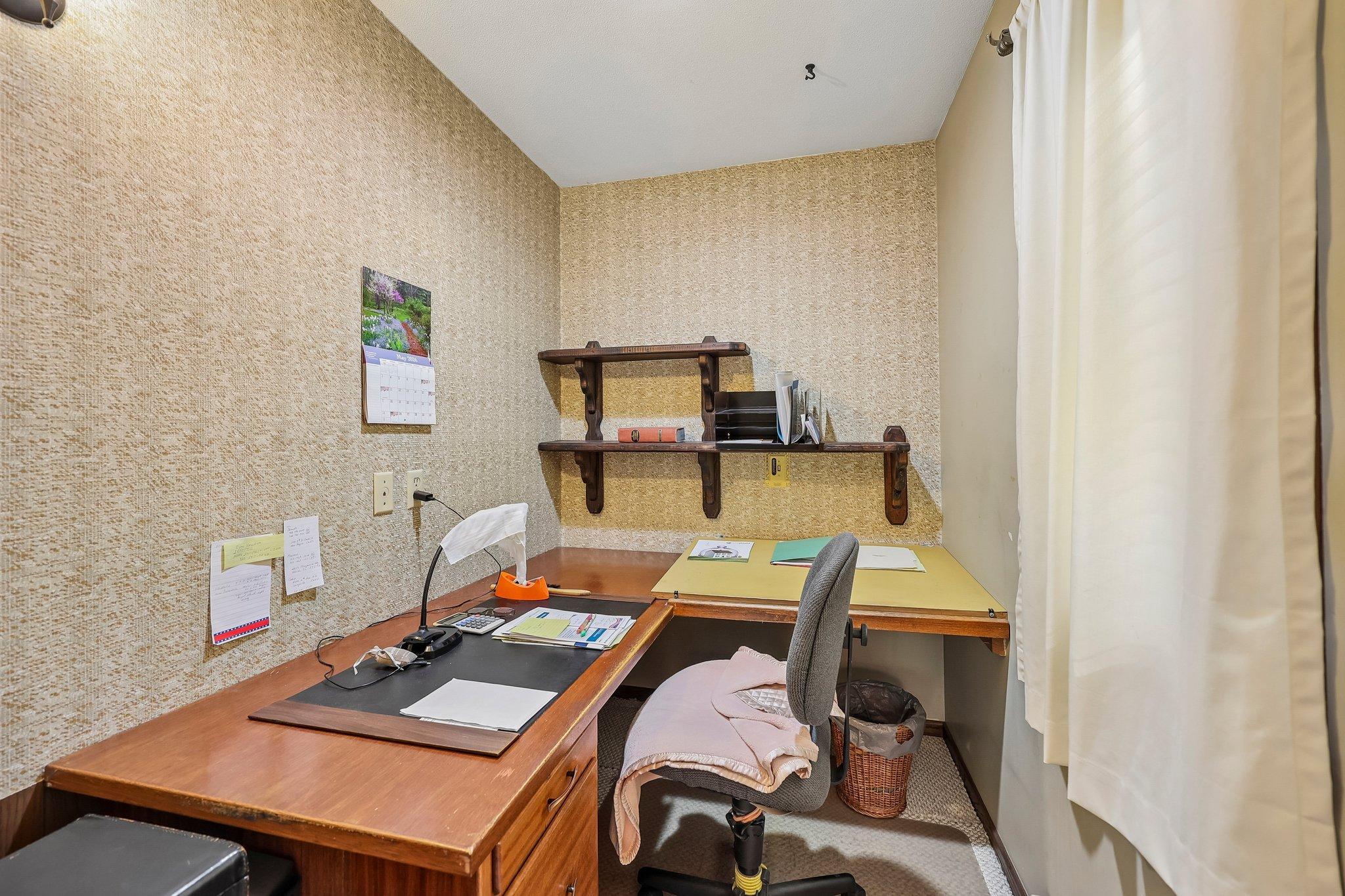 41-web-or-mls-Maple St N-S2105-041.jpg