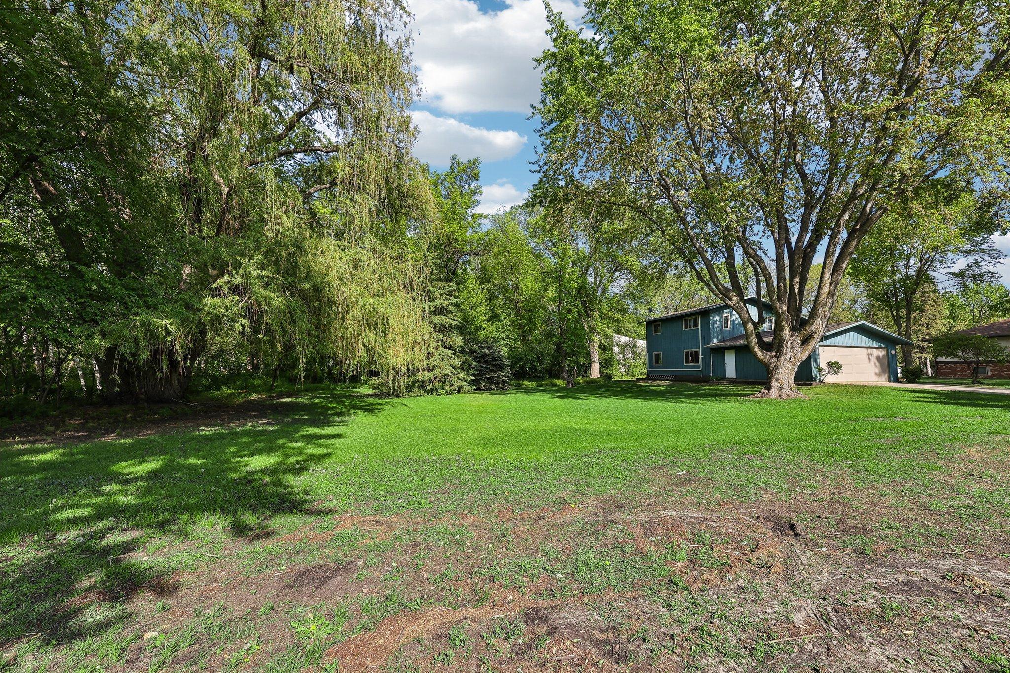 46-web-or-mls-Maple St N-2105-901.jpg
