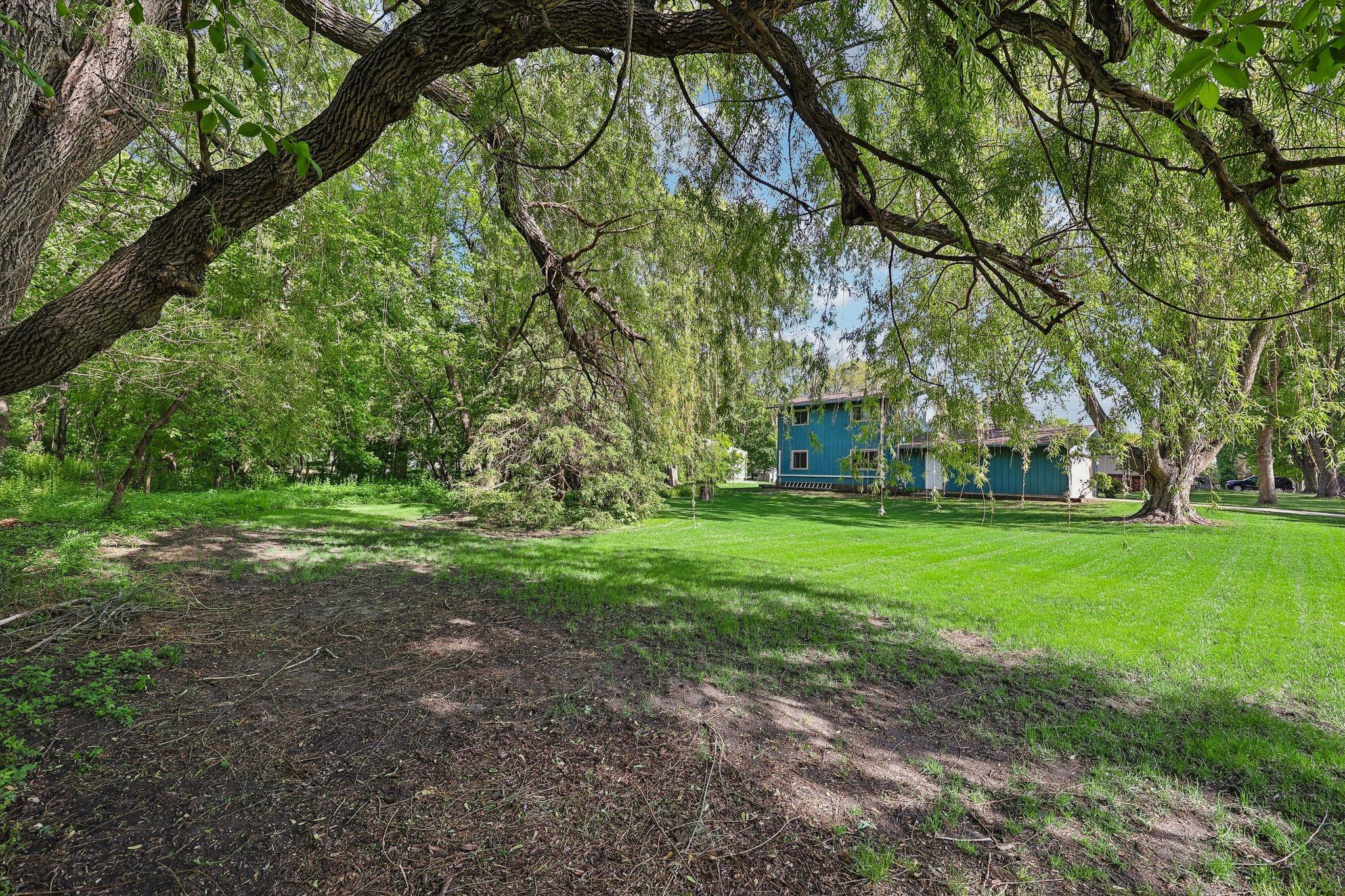 47-web-or-mls-Maple St N-2105-902.jpg