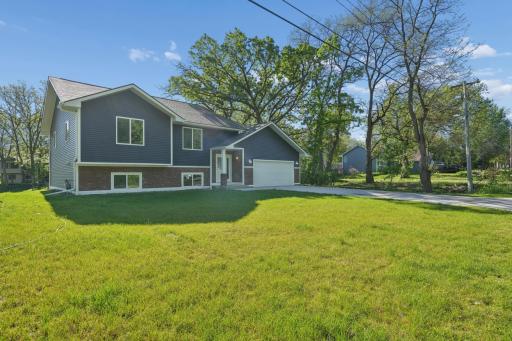 1880 Desoto Street N, Maplewood, MN 55117