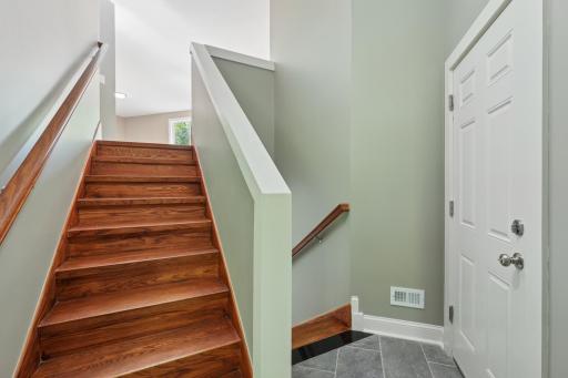 1880 Desoto Street N, Maplewood, MN 55117