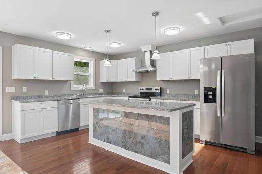 1880 Desoto Street N, Maplewood, MN 55117