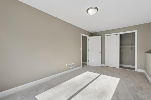 1880 Desoto Street N, Maplewood, MN 55117