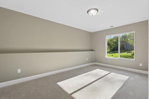 1880 Desoto Street N, Maplewood, MN 55117