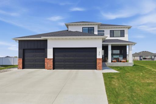 4755 32nd Street S, Fargo, ND 58104