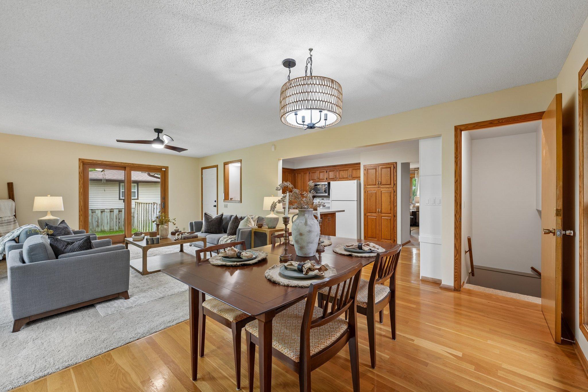 16-web-or-mls-Pandora Dr NE-S2005-016.jpg