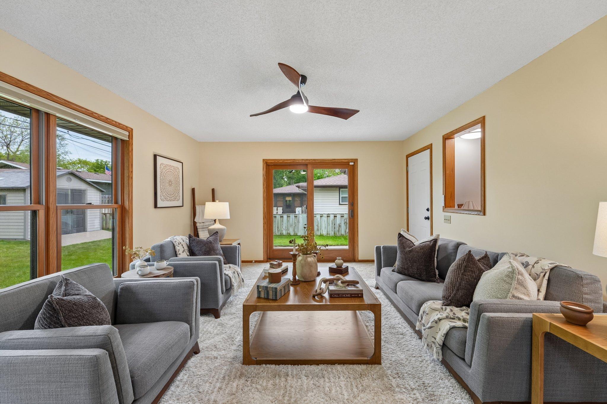 11-web-or-mls-Pandora Dr NE-S2005-011.jpg