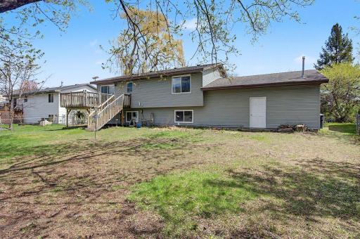 Huuuuge back yard awaits your summertime shenanigans.