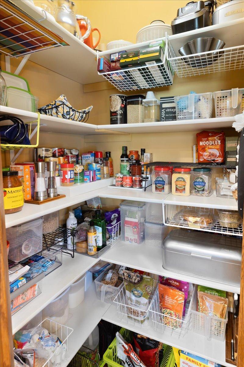 Walk-in Pantry
