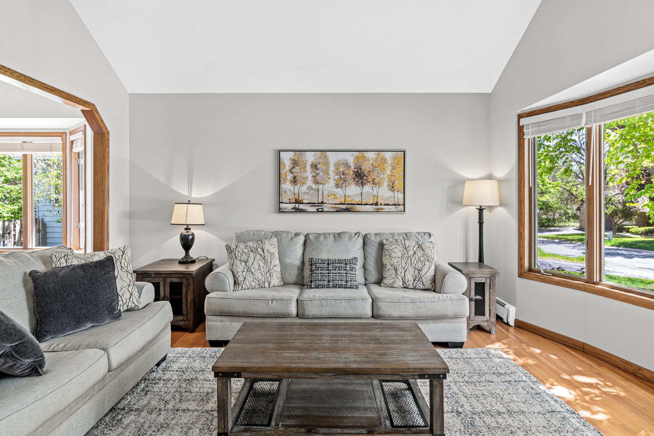 645 Lake Pine Dr-4.jpg