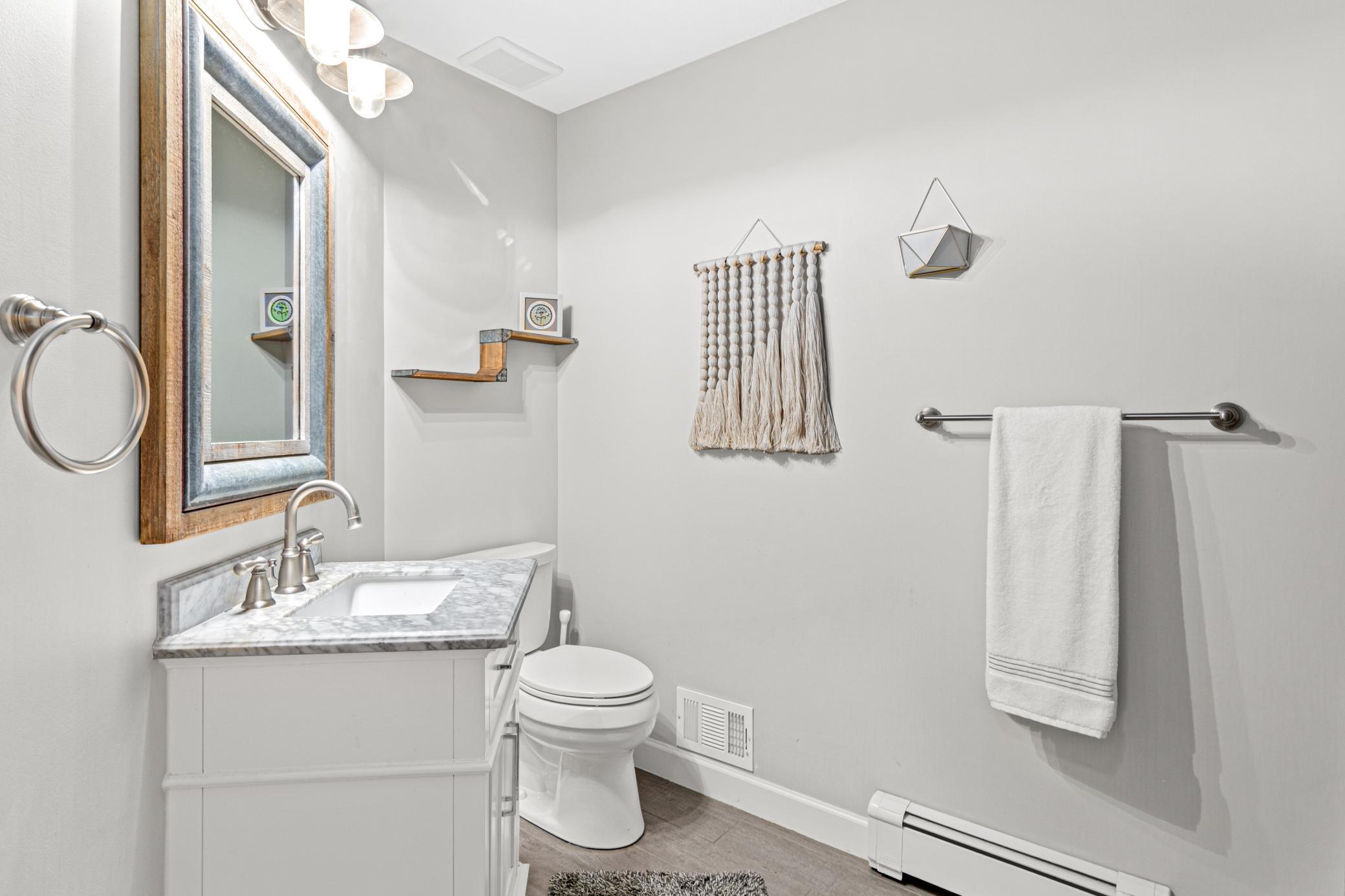 Upper level full bath