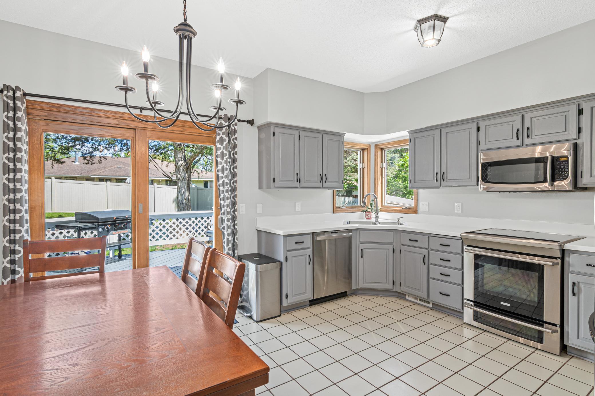 Stainless kitchen with plenty of storage!