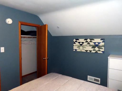 720 GRG CLOSET AREA BR 3.jpg