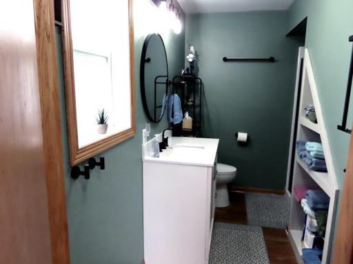 720 BATHROOM.jpg