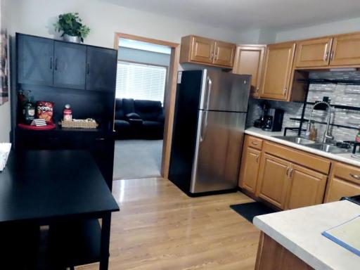 720 KITCHEN TO LR.jpg