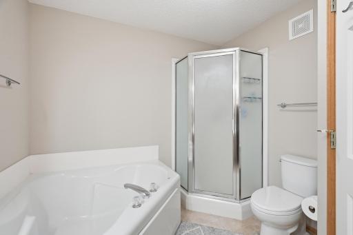 2111 Eagle Trace Lane, Saint Paul, MN 55129