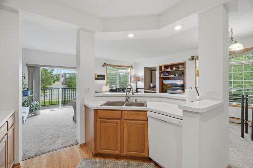 2111 Eagle Trace Lane, Saint Paul, MN 55129