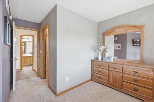 2111 Eagle Trace Lane, Saint Paul, MN 55129