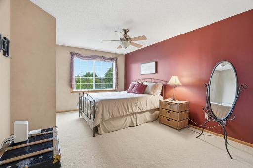 2111 Eagle Trace Lane, Saint Paul, MN 55129