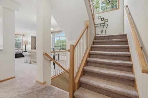 2111 Eagle Trace Lane, Saint Paul, MN 55129