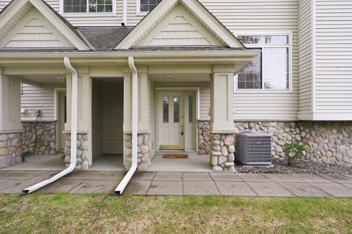 2111 Eagle Trace Lane, Saint Paul, MN 55129