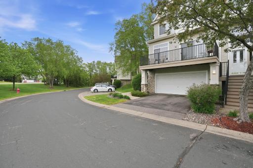 2111 Eagle Trace Lane, Saint Paul, MN 55129