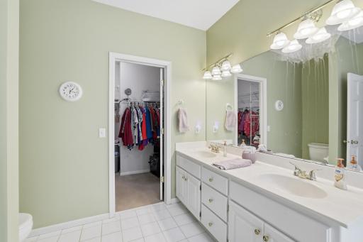 1084 Tamberwood Court, Saint Paul, MN 55125