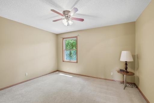 1084 Tamberwood Court, Saint Paul, MN 55125