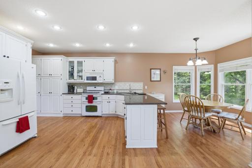 1084 Tamberwood Court, Saint Paul, MN 55125