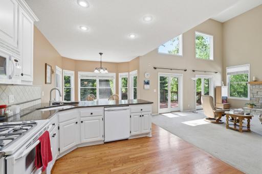 1084 Tamberwood Court, Saint Paul, MN 55125