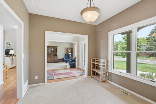 1084 Tamberwood Court, Saint Paul, MN 55125